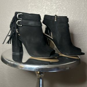 Vince Camuto open toe Catinca bootie, size 9